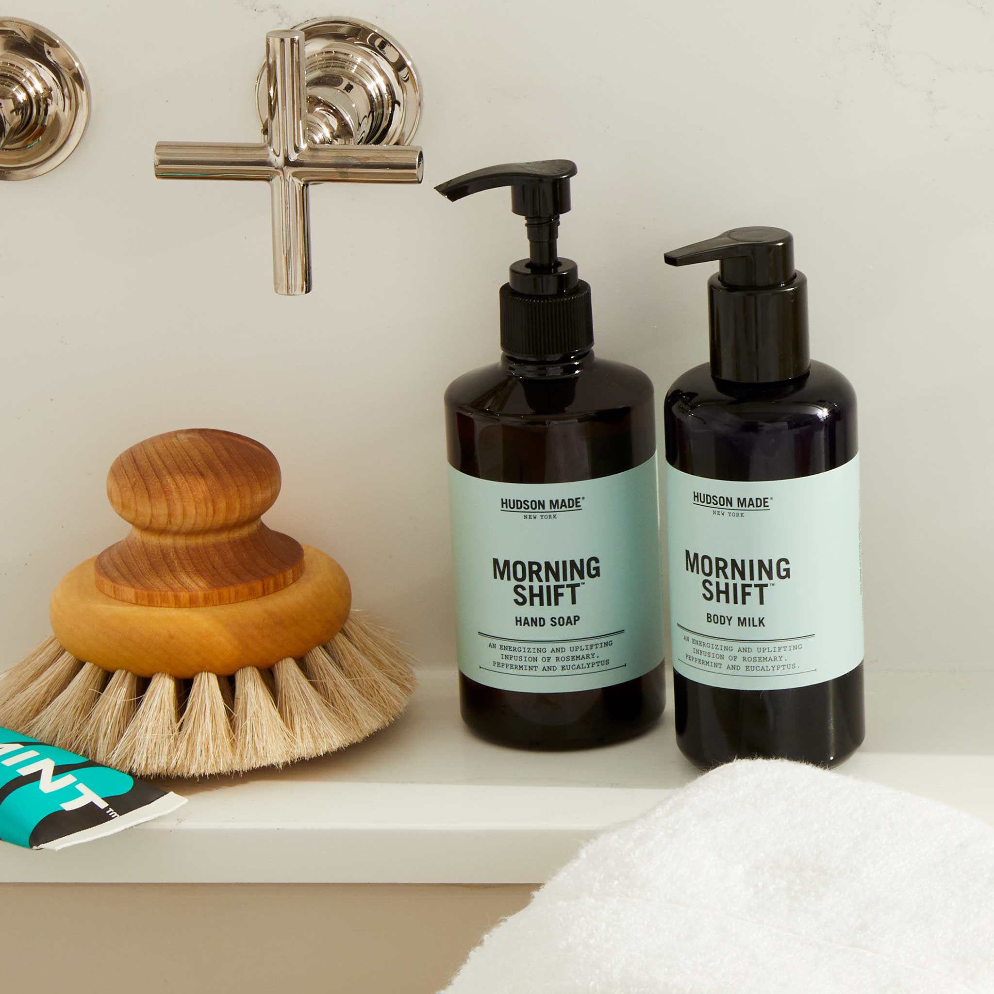 Bath Brush with Knob - Last Call - Image 4