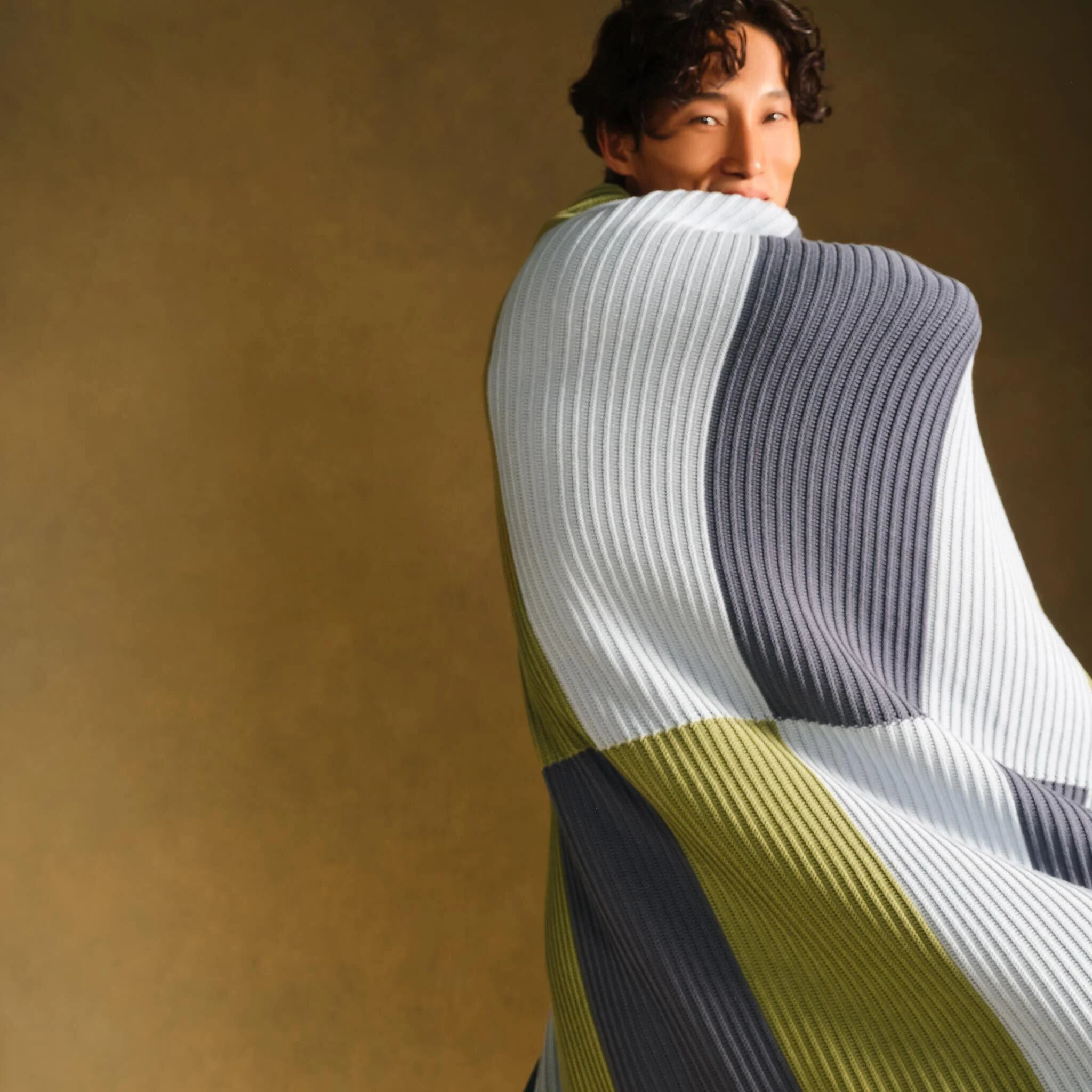Colorblock Rib Knit Throw Blanket - Last Call - Image 6