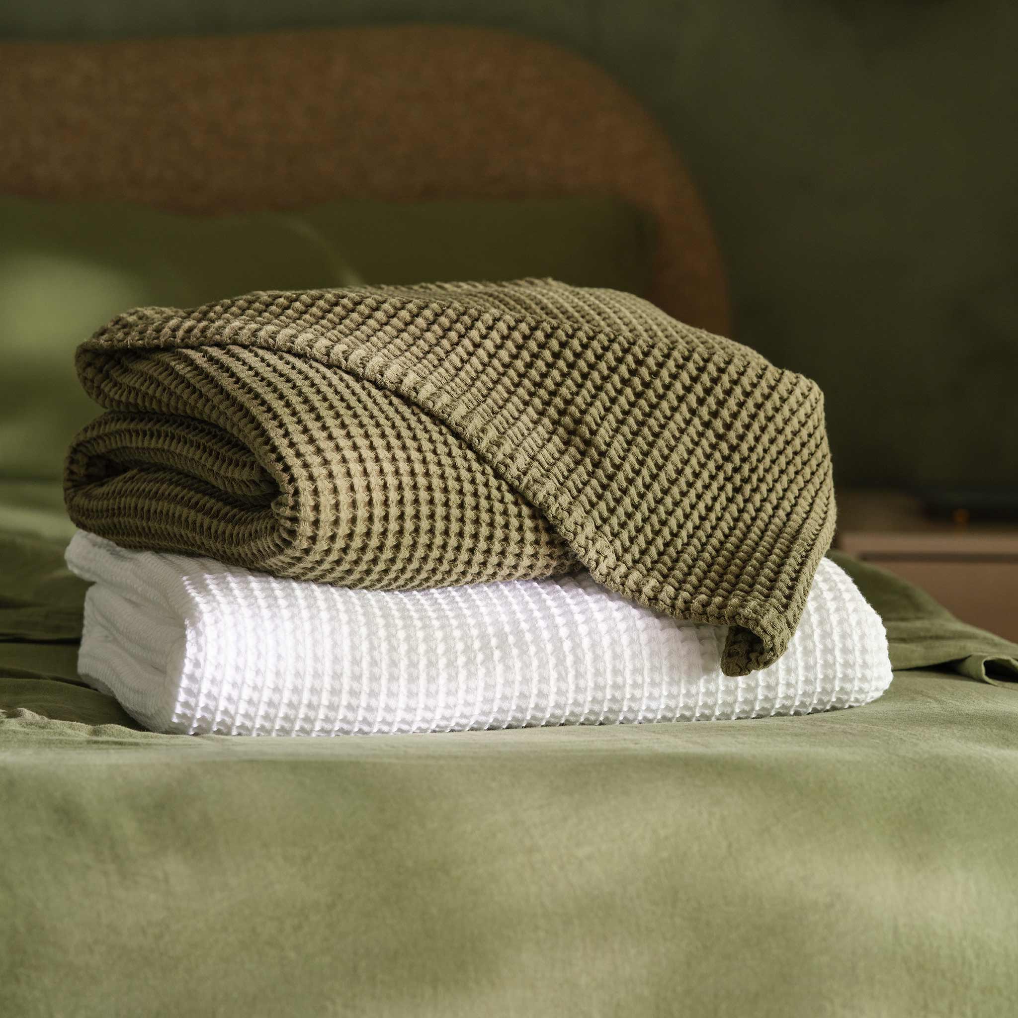 Dreamweave Waffle Throw Blanket - Last Call - Image 10