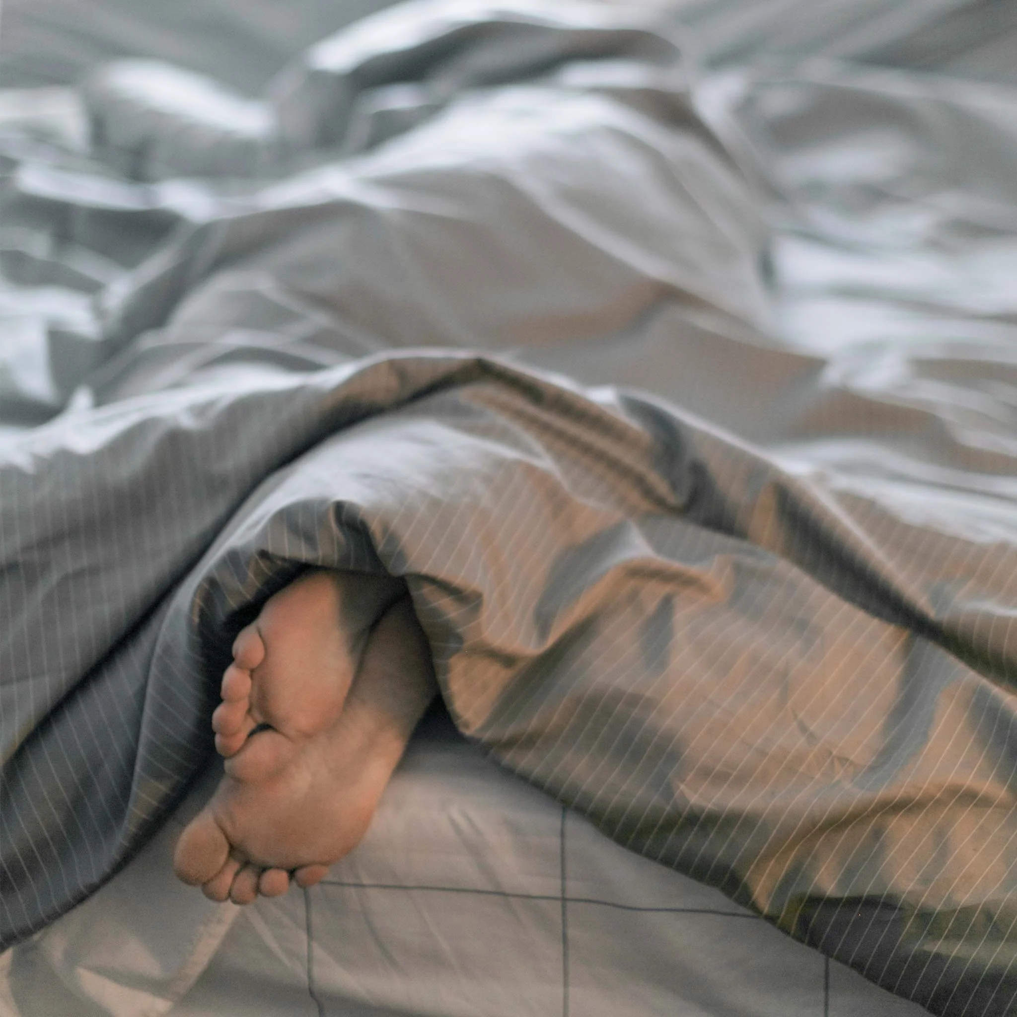 Luxe Sateen Fitted Sheet - Last Call - Image 11