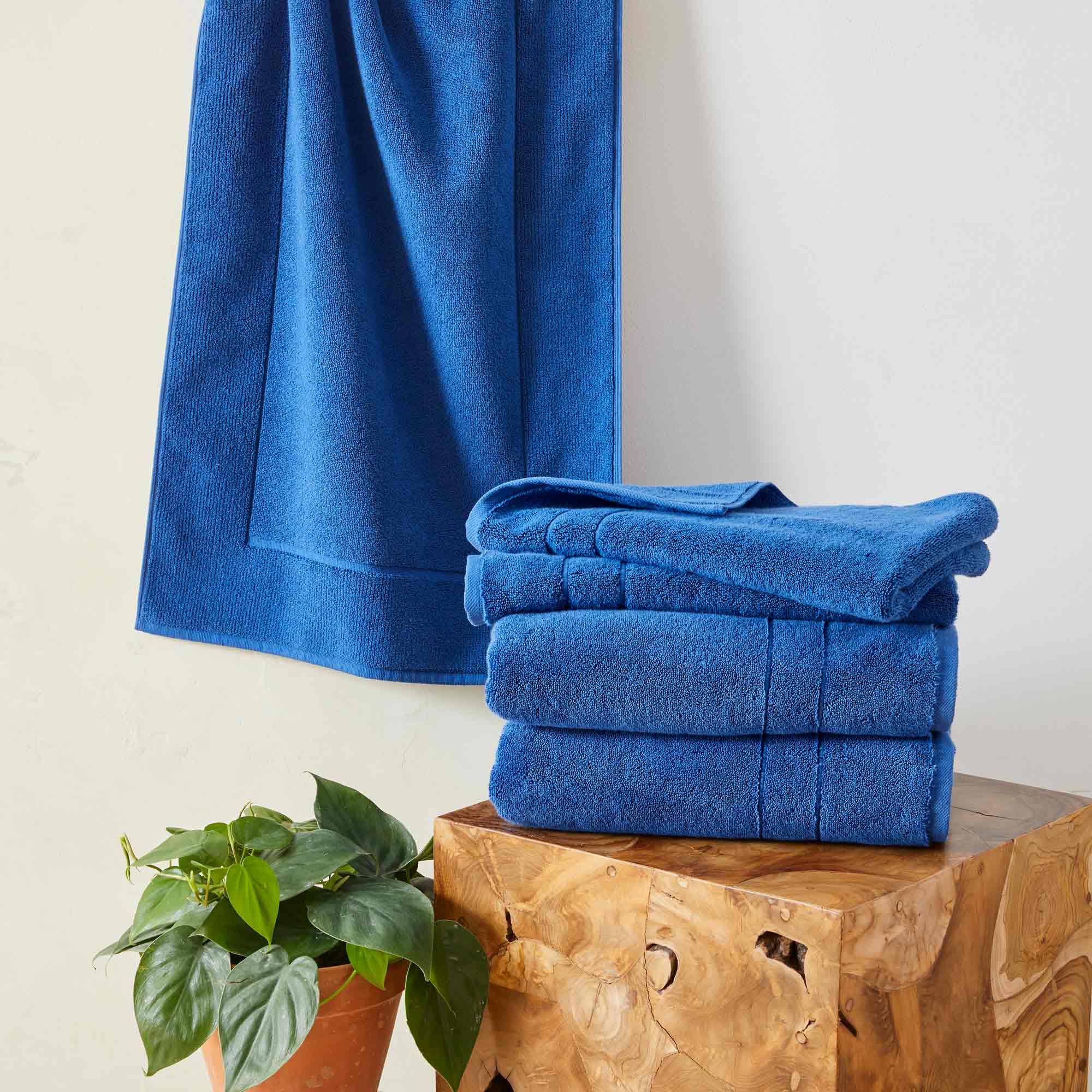 Rewards Super-Plush Hand Towels Set of 2 - Image 45