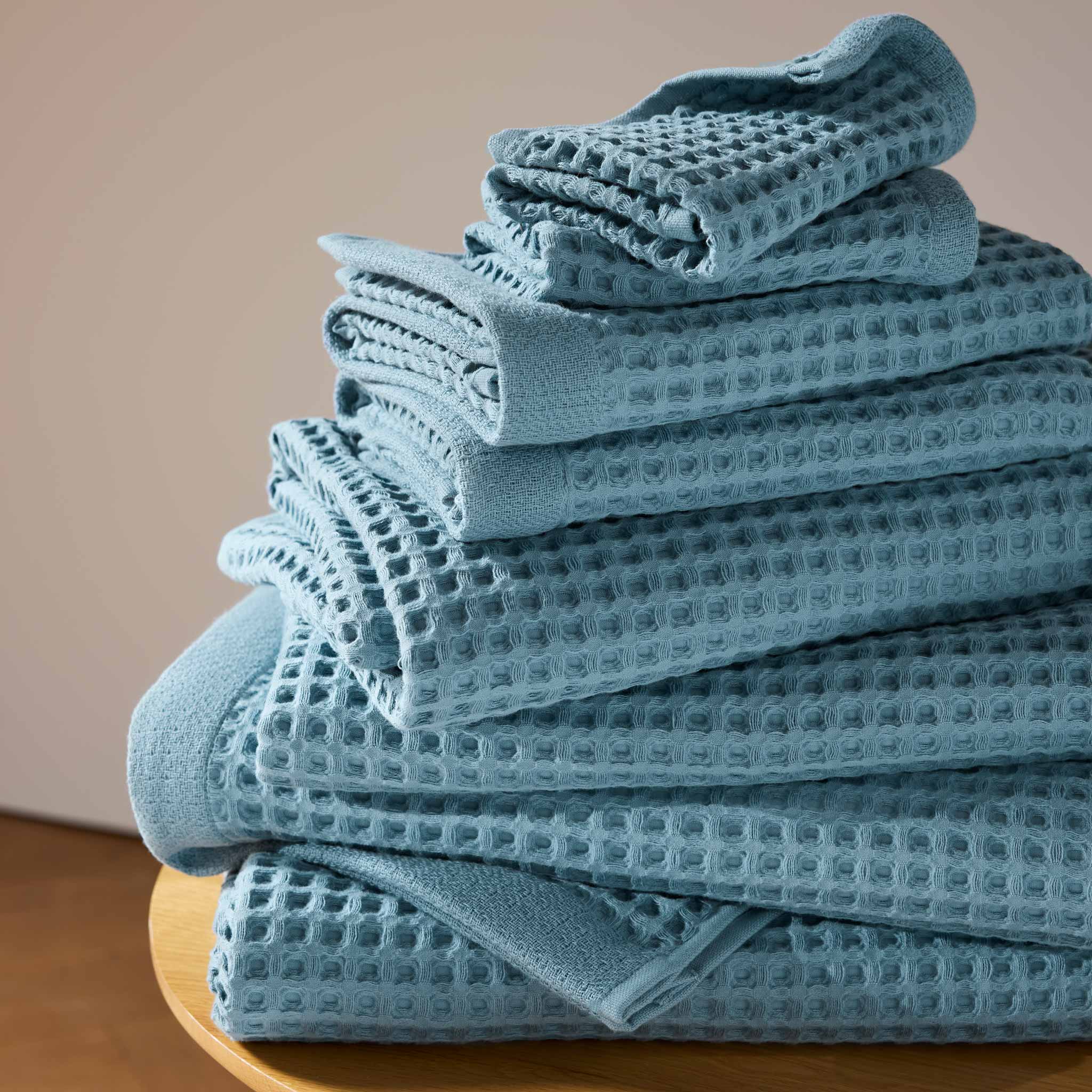 Dreamweave Waffle Bath Sheet Bundle - Image 40