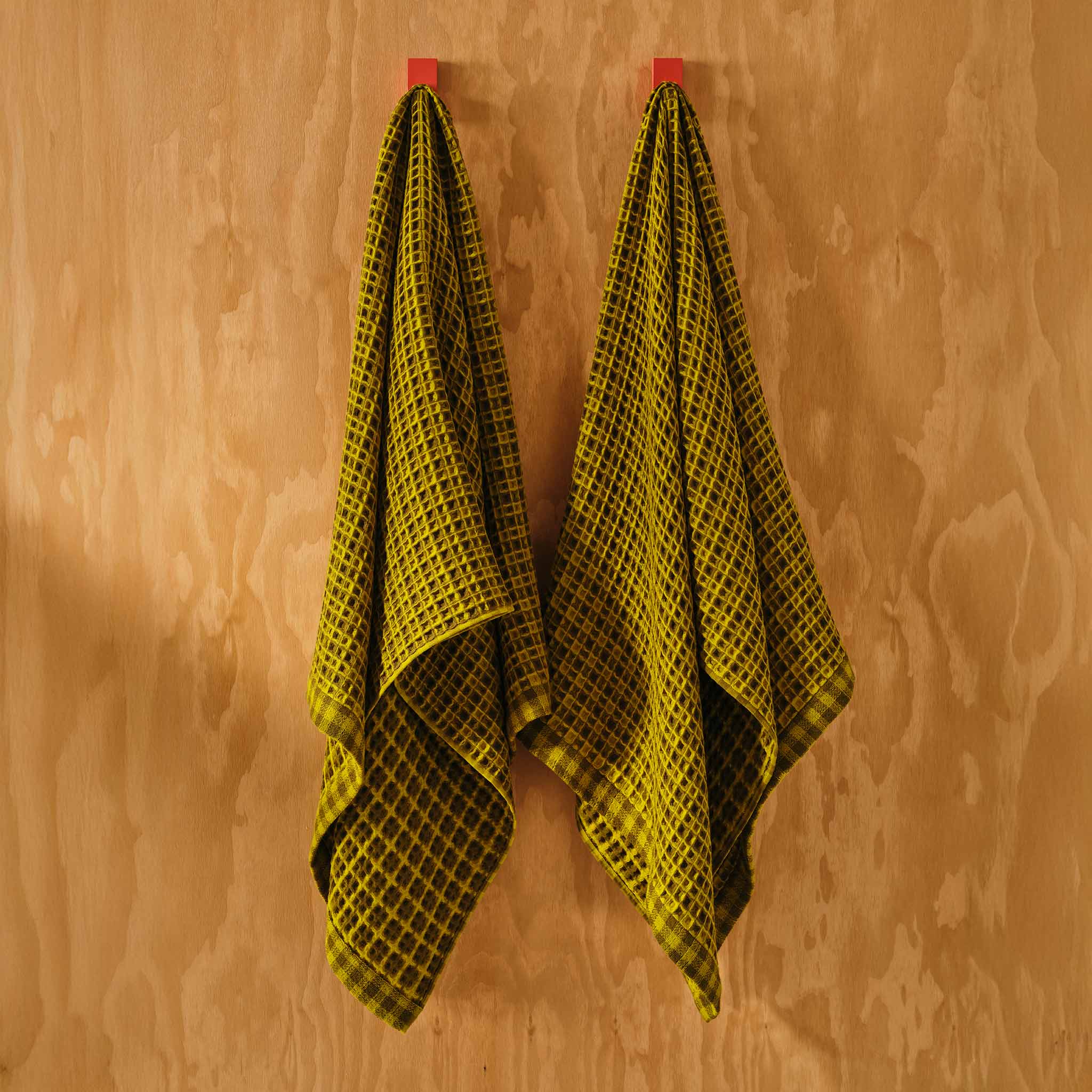 Dreamweave Waffle Bath Sheet Bundle - Image 49